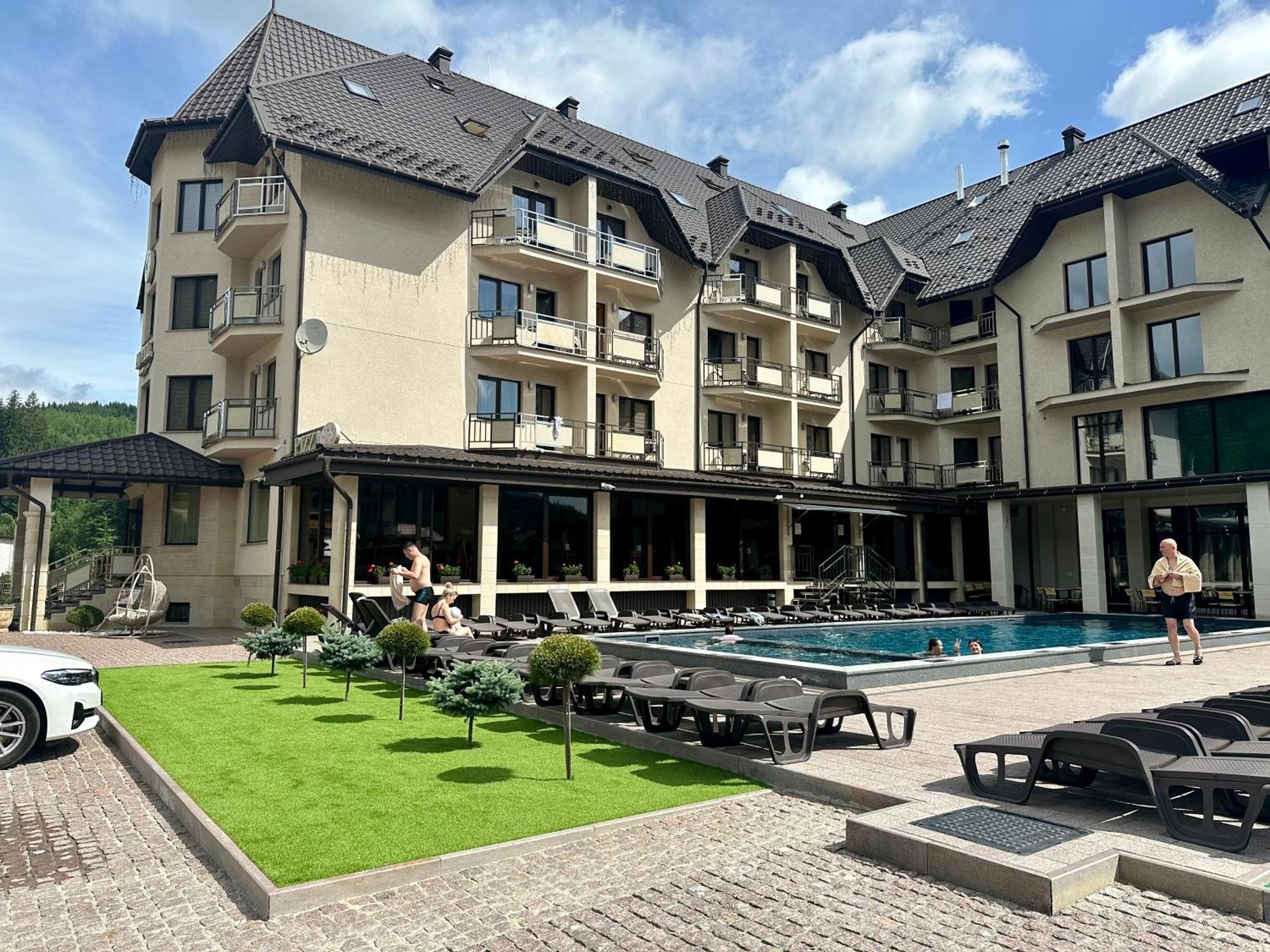 Continental Spa Resort Bukovel Eksteriør bilde